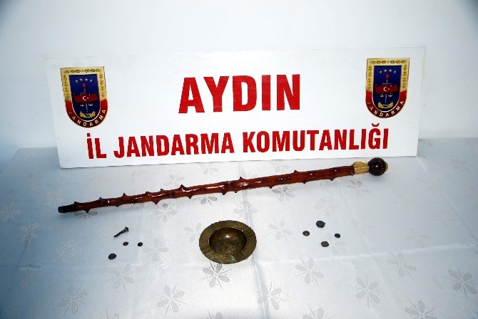 Şüphelilerin Üzerinden Tarihi Eser Çıktı