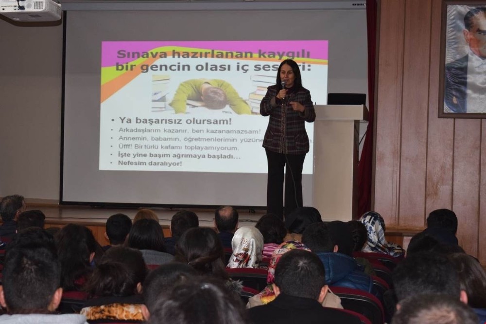 Susuzda Öğrencilere Seminer Verildi
