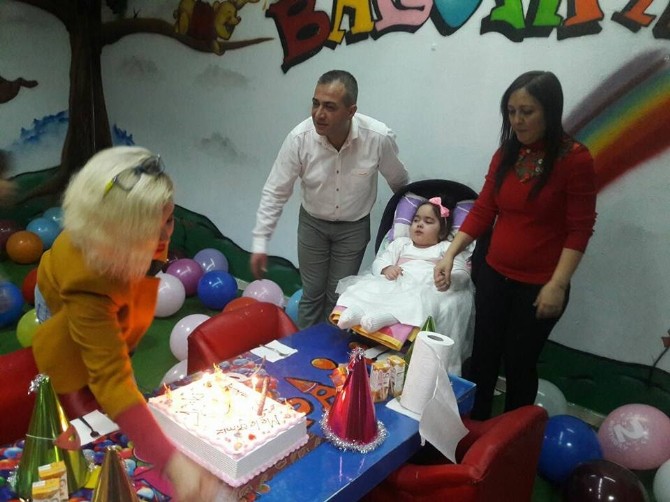 Tay-Sachs Hastası Minik Azraya Kritik Yaşa Girdi