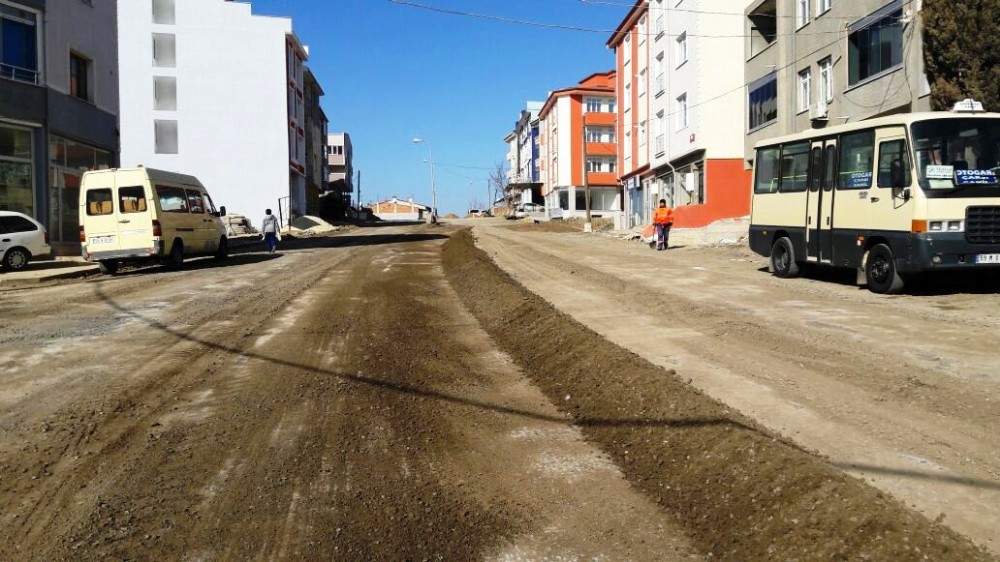 Tekirdağda Yol Yapım Ve Onarım Çalışmaları Hızlandı