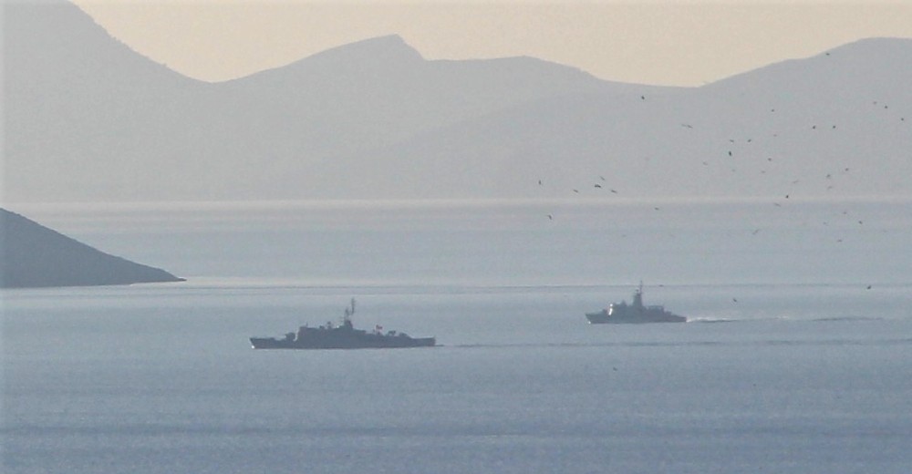 Türk Ve Yunan Savaş Gemileri Kardakta Karşı Karşıya Geldi