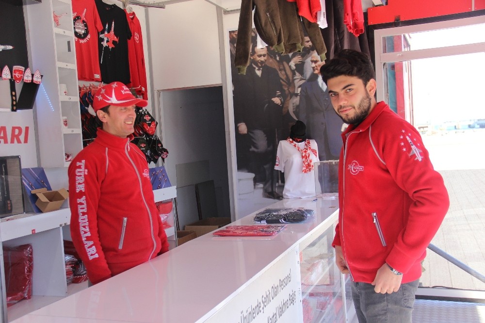 Türk Yıldızları Akrobasi Etkinlik Tırı Hatay Turunda