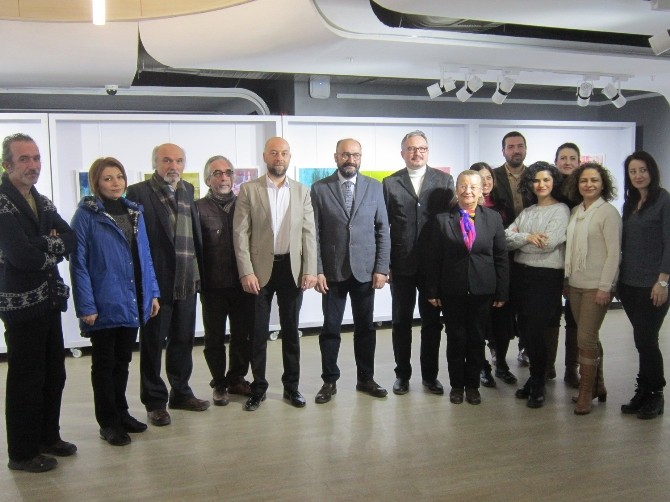 Uşak Üniversiteli Zafer Güngenden “Anlatıcı-Narrator” Sergisi