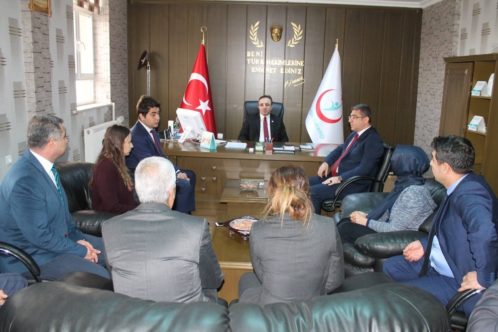 Vali Çataklı, İl Sağlık Müdürlüğünü Ziyaret Etti