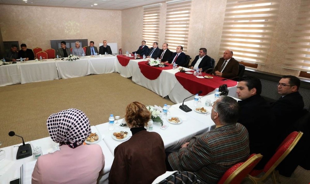 Vali Işık: “İstihdam Rakamlarını Yukarı Çıkartmak Önemli Hedefimiz”