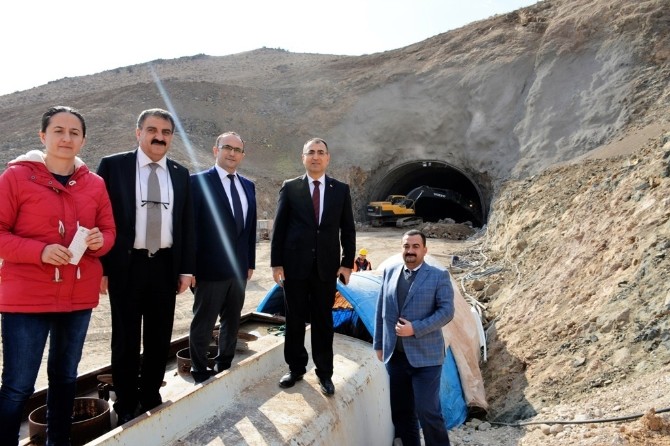 Vali Toprak, Hekimhan-Kangal Karayolunda Yapılan Çalışmaları İnceledi