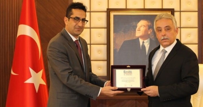 Vali Topraka En İyi Fuar Stant Ödülü Verildi