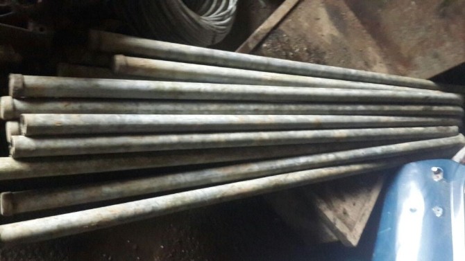 Yol Kenarındaki Demir Direkleri Sökerken Yakalandılar