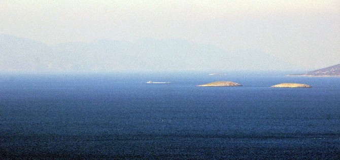 Yunan Askerlerinin Kardakta Tacizleri Sürüyor