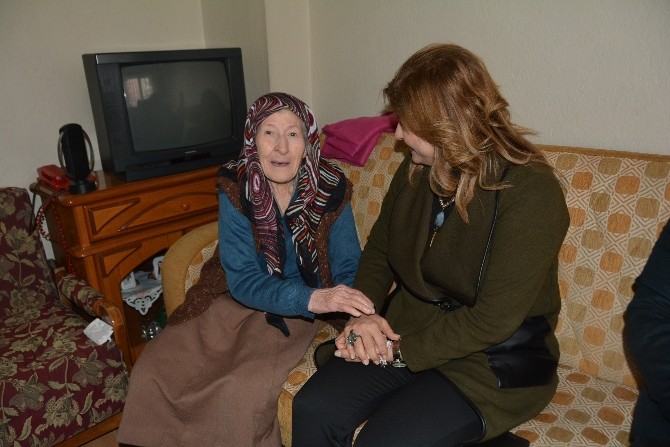 Yunusemrenin Evde Bakım Hizmetleri Yüz Güldürüyor