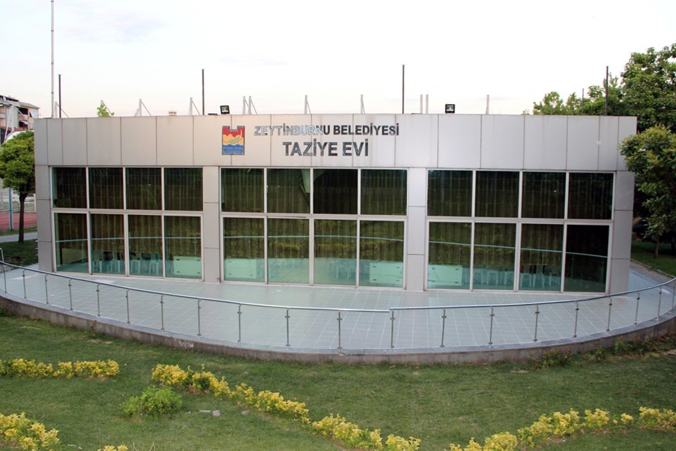 Zeytinburnunda Acılar Taziye Evinde Paylaşılıyor