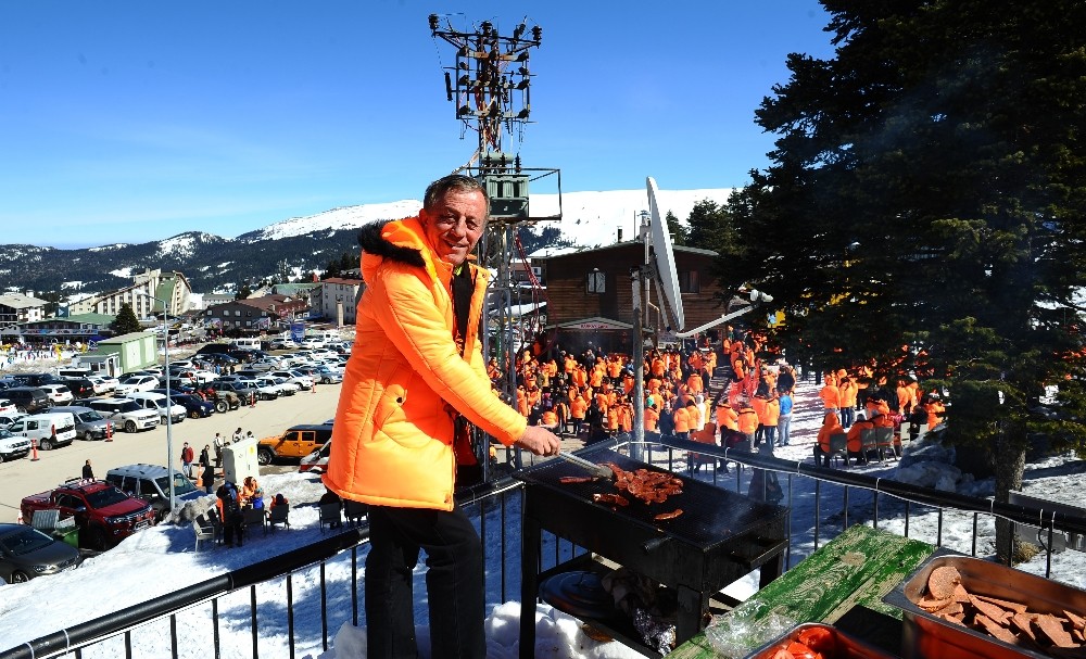 Ağaoğlundan Sucuk Partisi