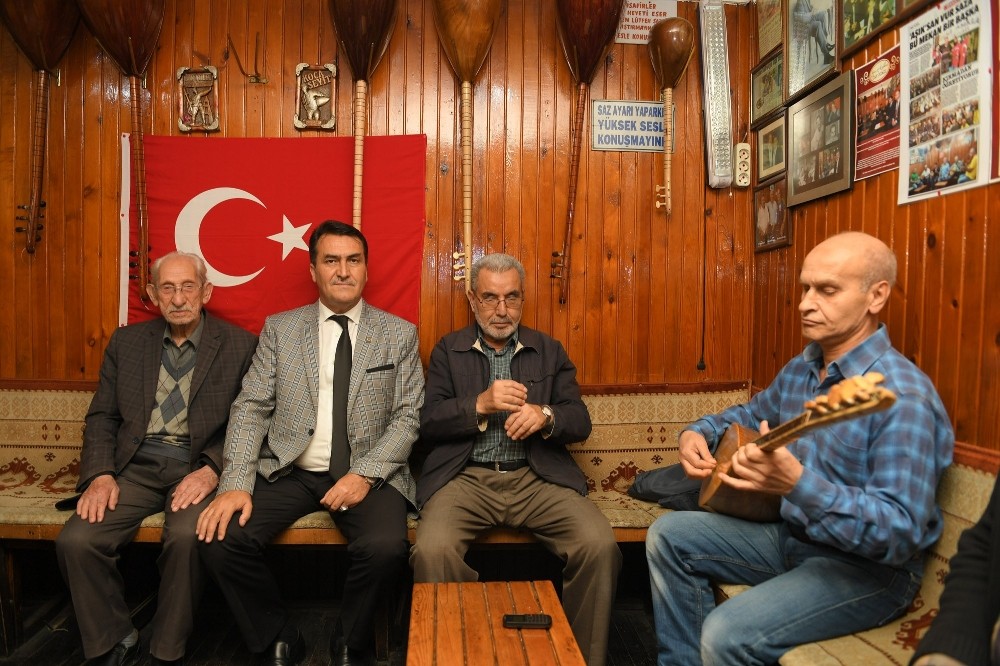 Aşıklar Çaldı, Başkan Söyledi