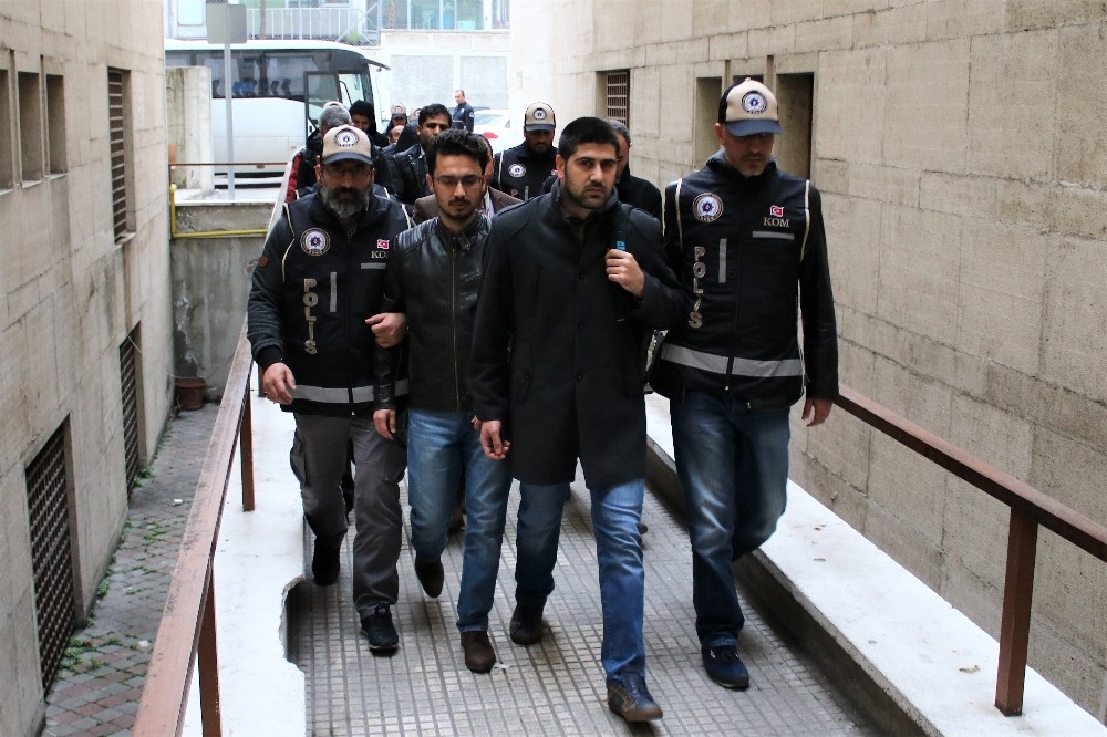 Bursada Fetö Operasyonunda Gözaltına Alınan 10 Kişi Adliyeye Sevk Edildi