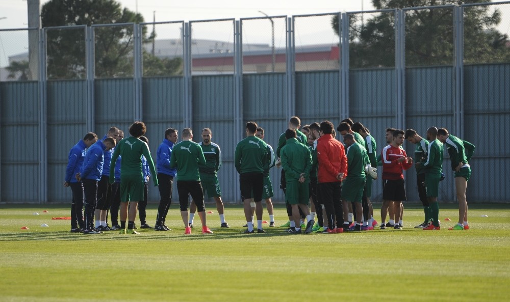 Bursasporda Stancu, Jovic Ve Faty Konyaspora Karşı Yok