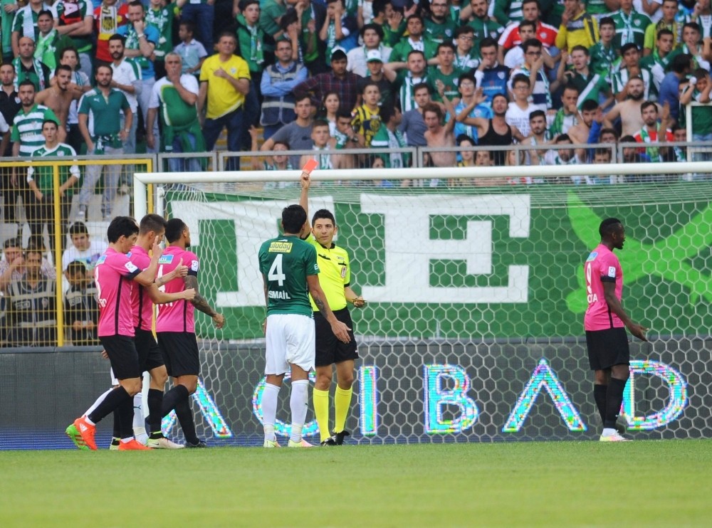 Bursasporun Kart Kabusu Sürüyor