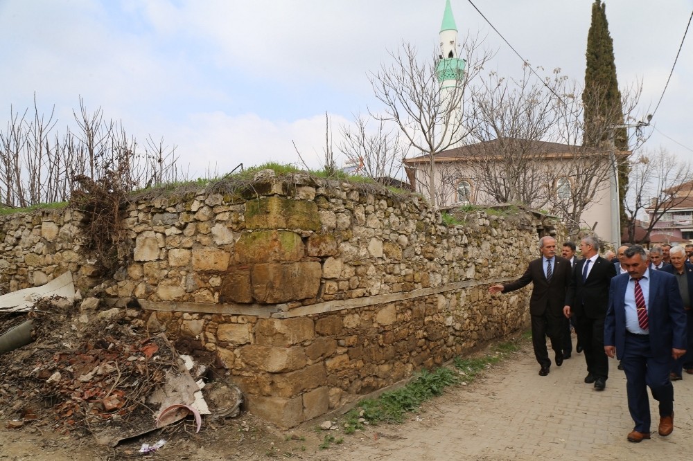 Büyükbalıklıya Meydan Ve Cami