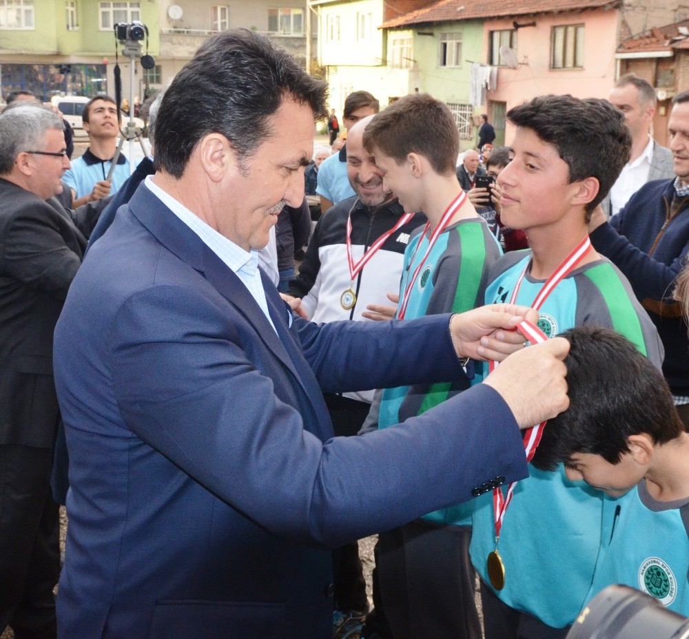 Dündardan Namık Kemal Spor Kulübüne Destek