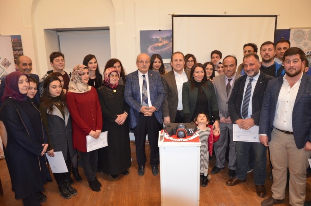 Fotoğrafçılar Sertifikalarını Aldı