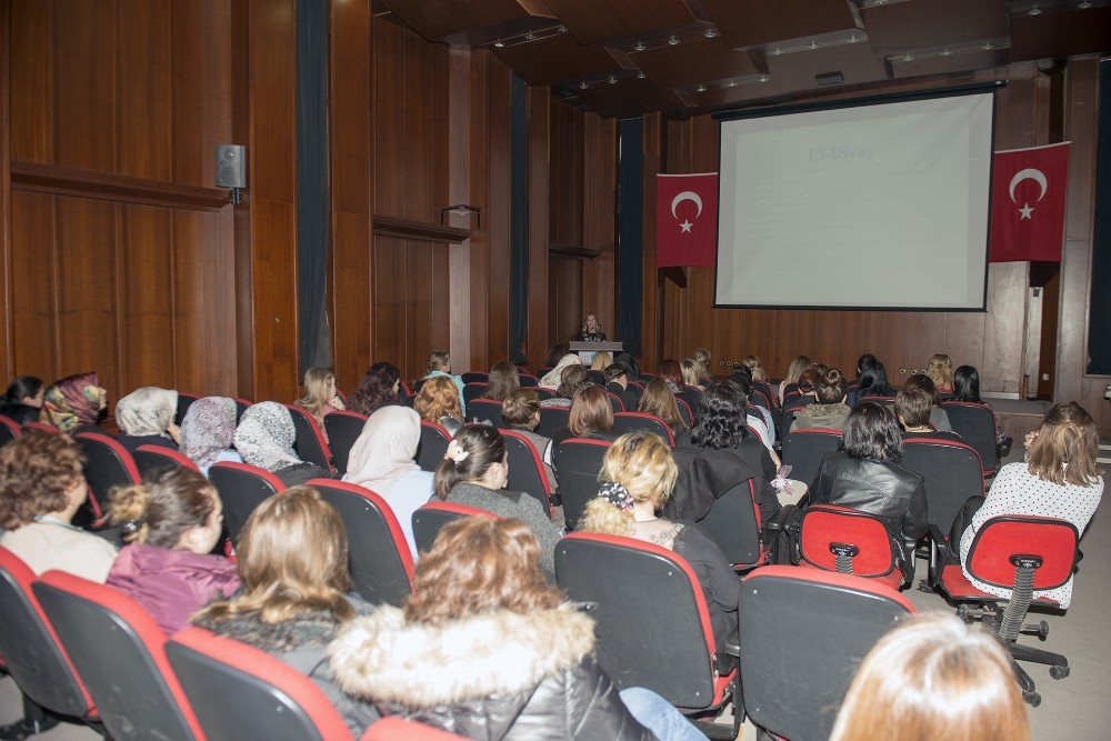Güçlü Kadın, Sağlıklı Gelecek Seminerleri Başladı