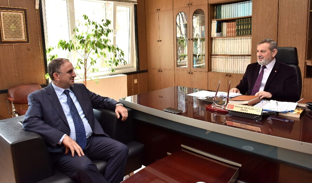 Kurtulandan Yeni Müftüye Ziyaret