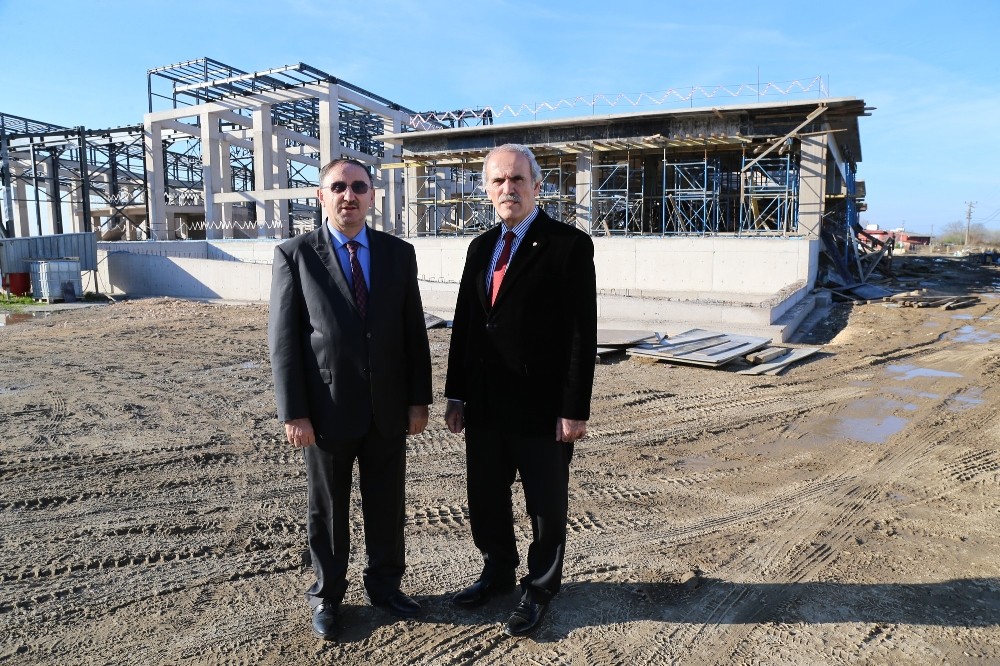 Mustafakemalpaşaya Dev Merkez