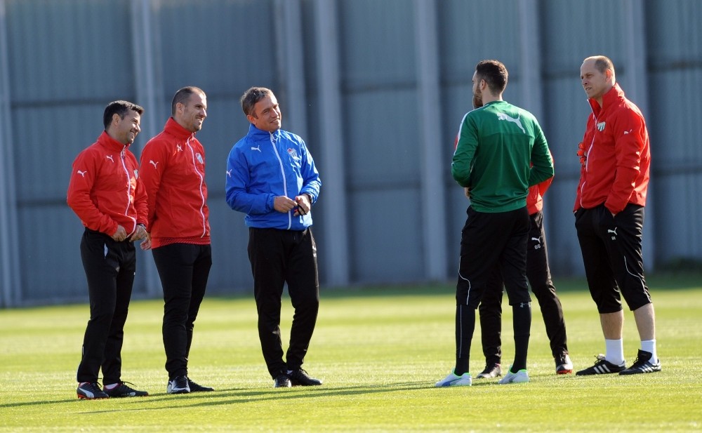 Mutlu Topçudan Harun Tekine Tebrik