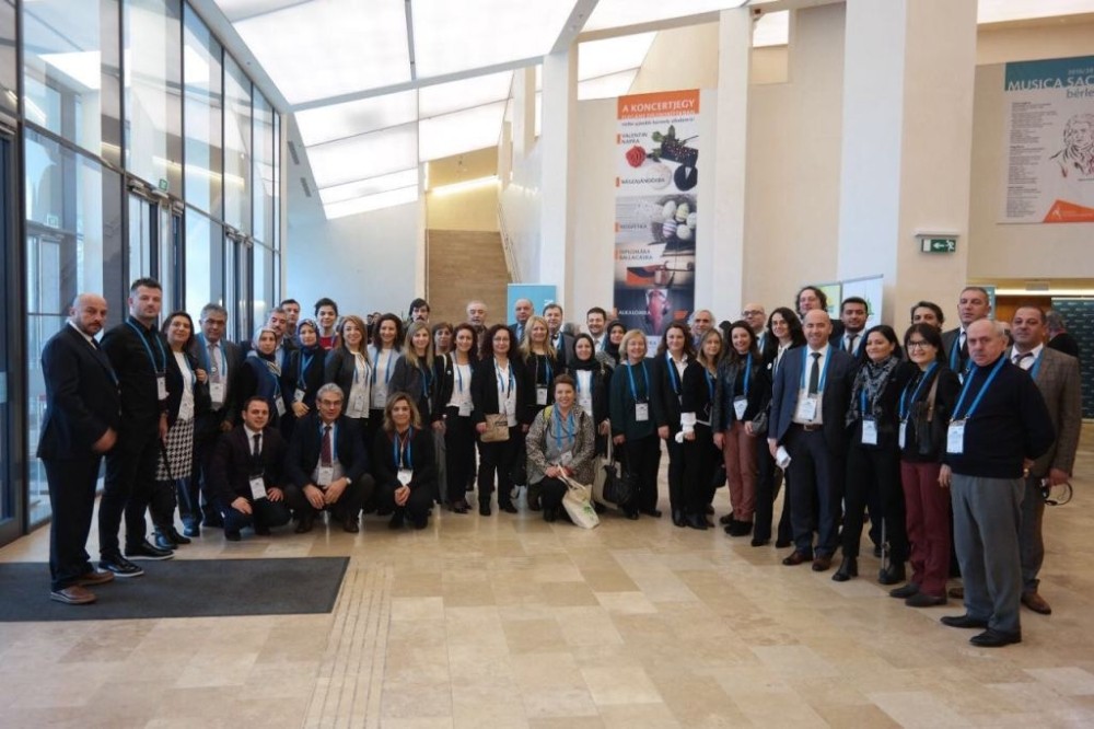 Olgun Gençlik Merkezine Macaristanda Büyük İlgi