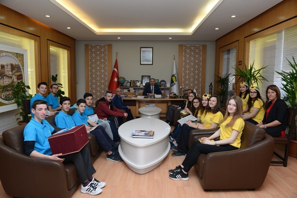 Orta Asyada İnegöl Rüzgarları Estirdiler