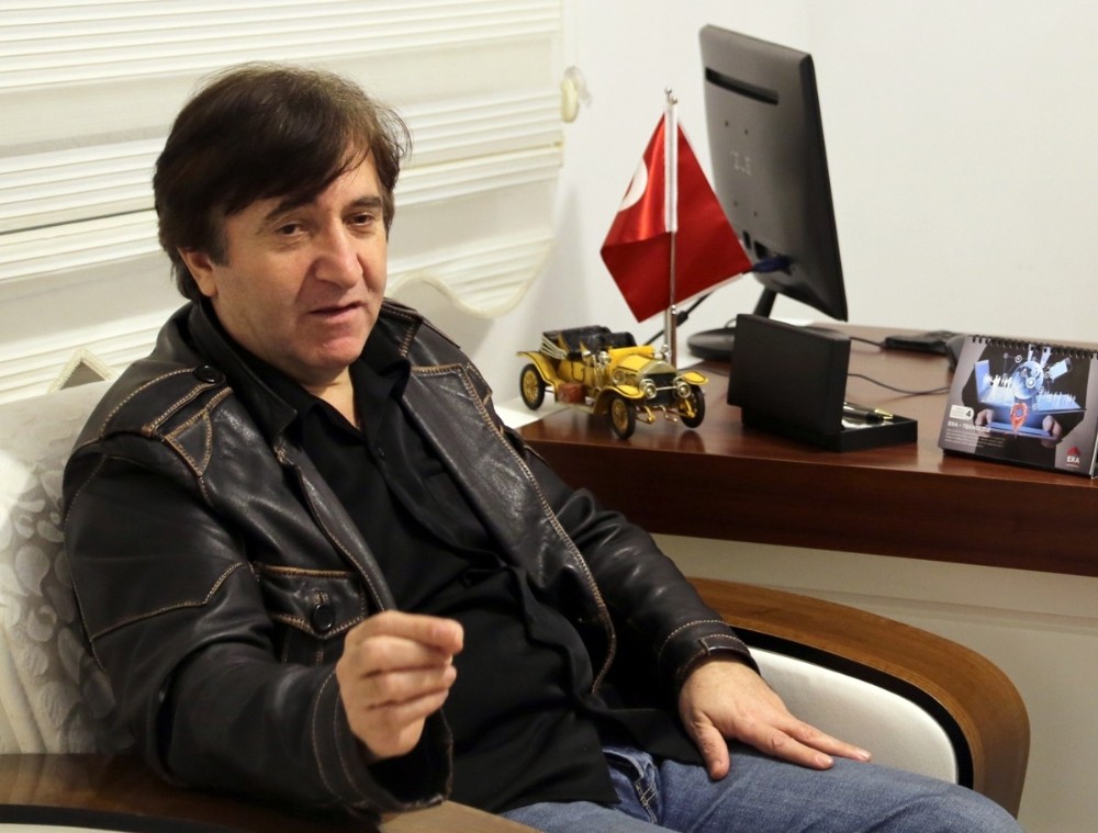 Oscar Ödüllü Yönetmenden Dost Ziyareti