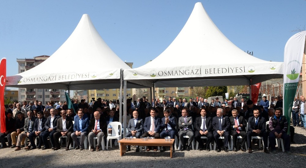 Osmangaziden Gençlerin Eğitimine Destek