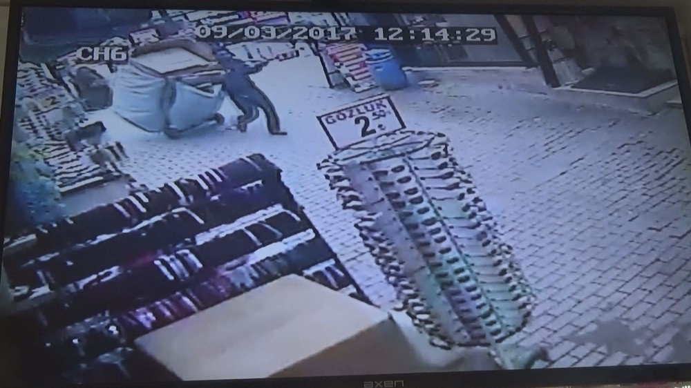 (Özel Haber) 2 Bin 500 Liralık Gözlükleri Böyle Çaldı