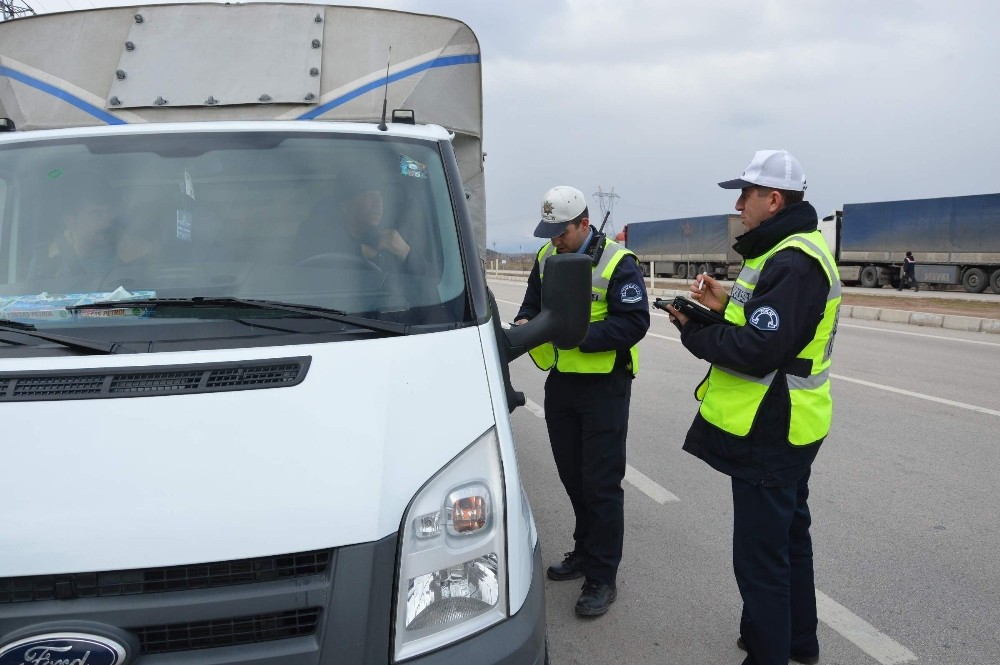 (Özel Haber) Ekipler Yola Çıktı, 599  Bin Aracı Bizzat Denetledi