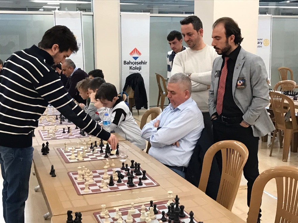 Rotaryden Satranç Turnuvası