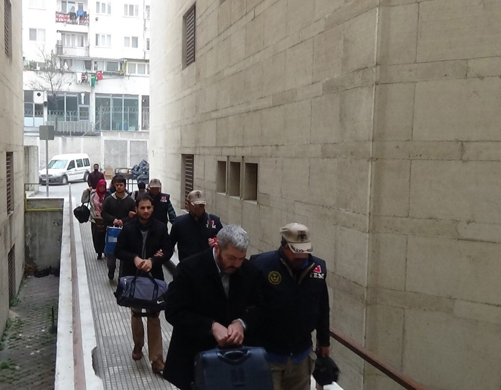 Bursada Fetö Operasyonu: 2Si Polis 4 Tutuklama