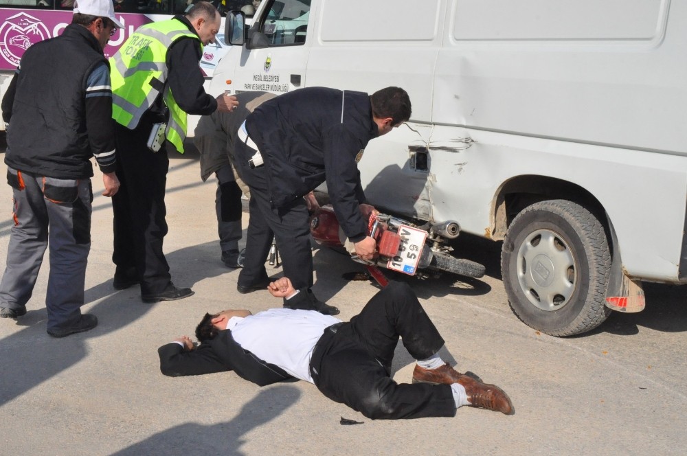 Bursada Motosiklet Kazaları: 2 Yaralı