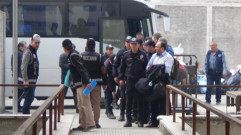 Bursadaki Fetö Soruşturması Bank Asya Yöneticilerine Sıçradı