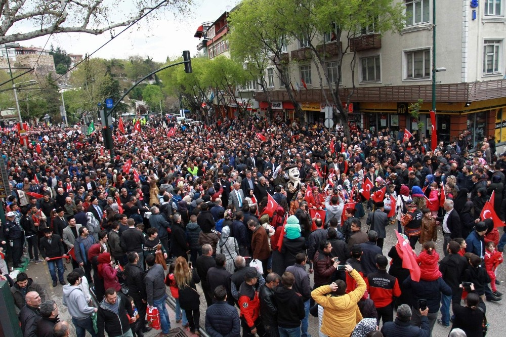 Bursanın Fetih Şenliklerinde Diriliş İzdihamı