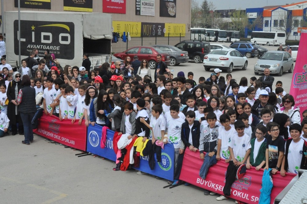 Büyükşehirin Spor Tırı İnegölde