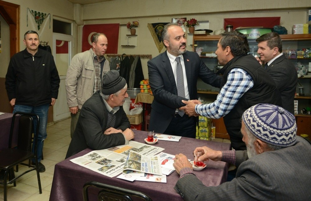 Hem Yürüdüler, Hem Fidan Diktiler