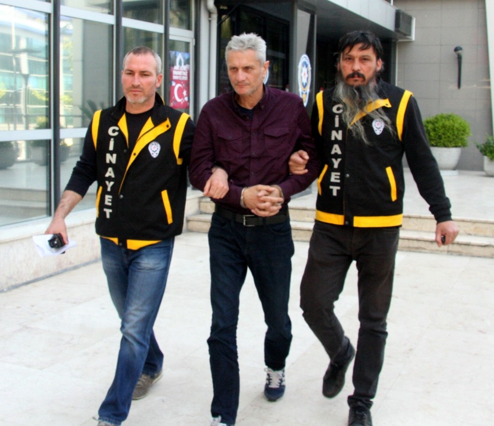 Katil Zanlısı, 16 Gün Boyunca Kiralık Otomobilde Yaşamış