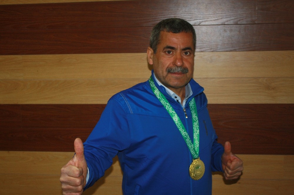 Koç, Paris Maratonunda Bursayı Temsil Etti