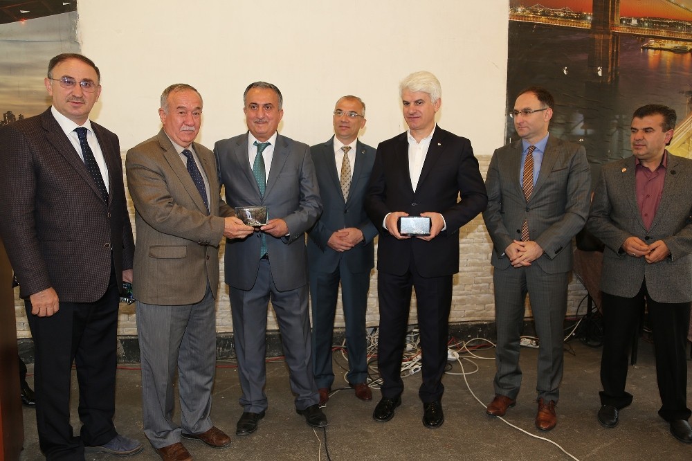 Mustafakemalpaşaya Dev Tesis