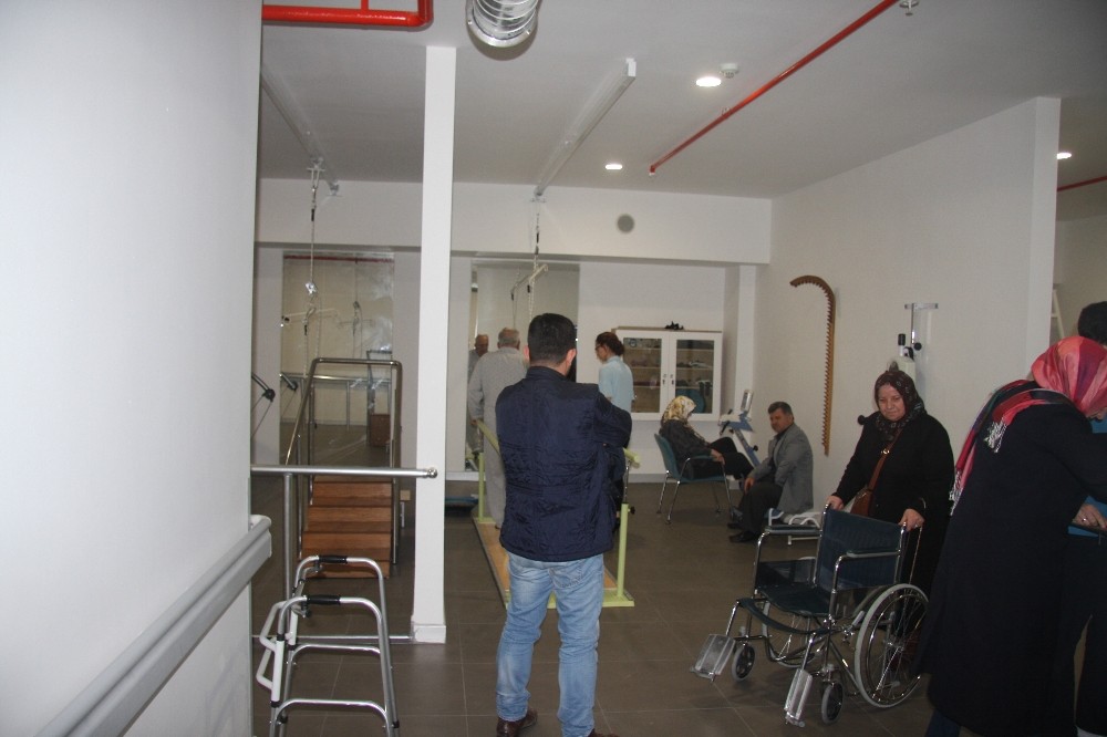 Mutlu Adımlar Engelli Çocuk Bayramı