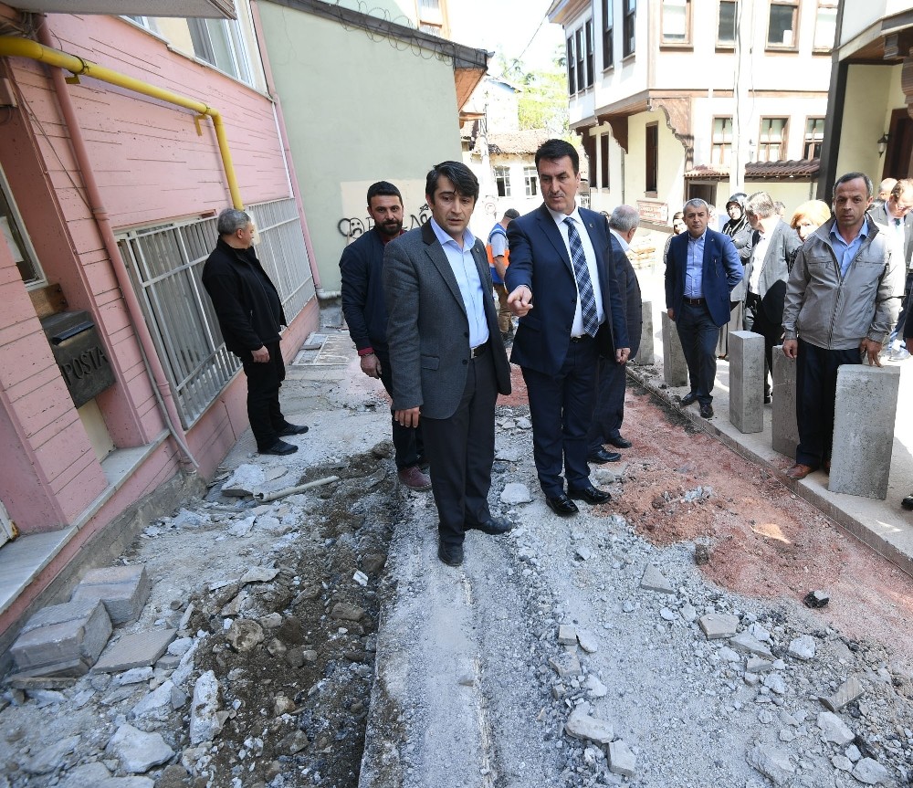 Osmangazide Kaldırımlar Yenileniyor