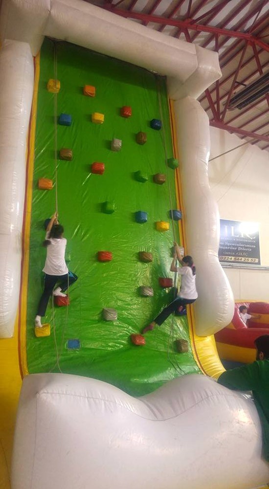 Spor Tırı Mudanyada Öğrencilerle Buluştu