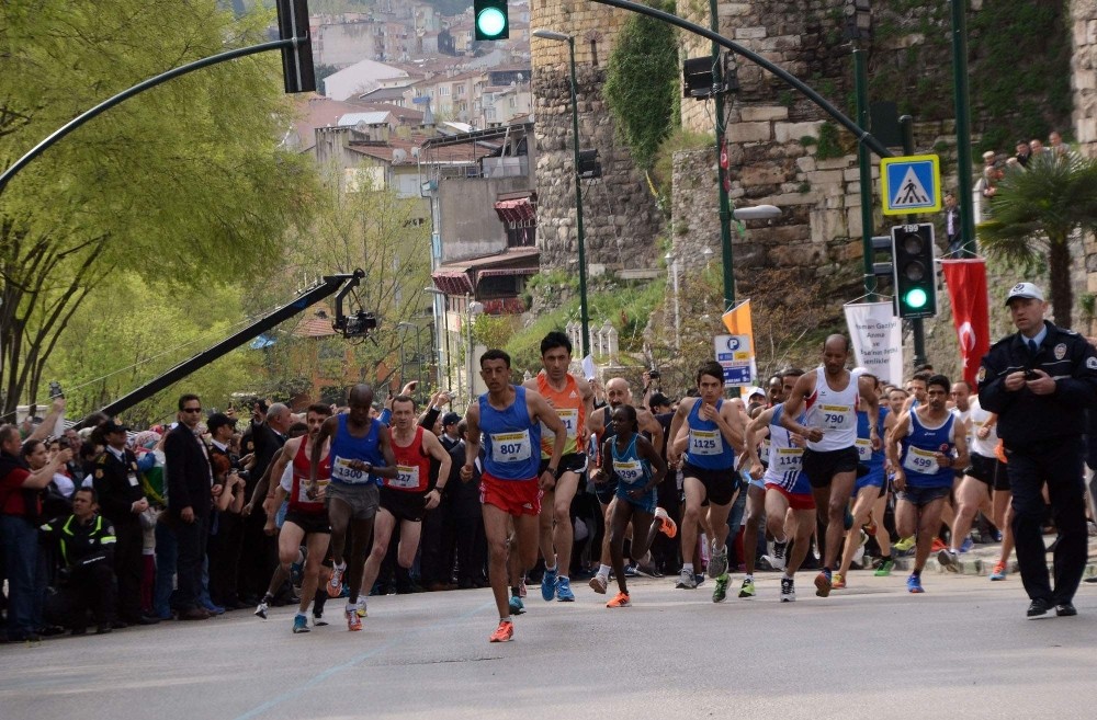 Tarihi Kent Koşusunun Yıldızı Parladı…