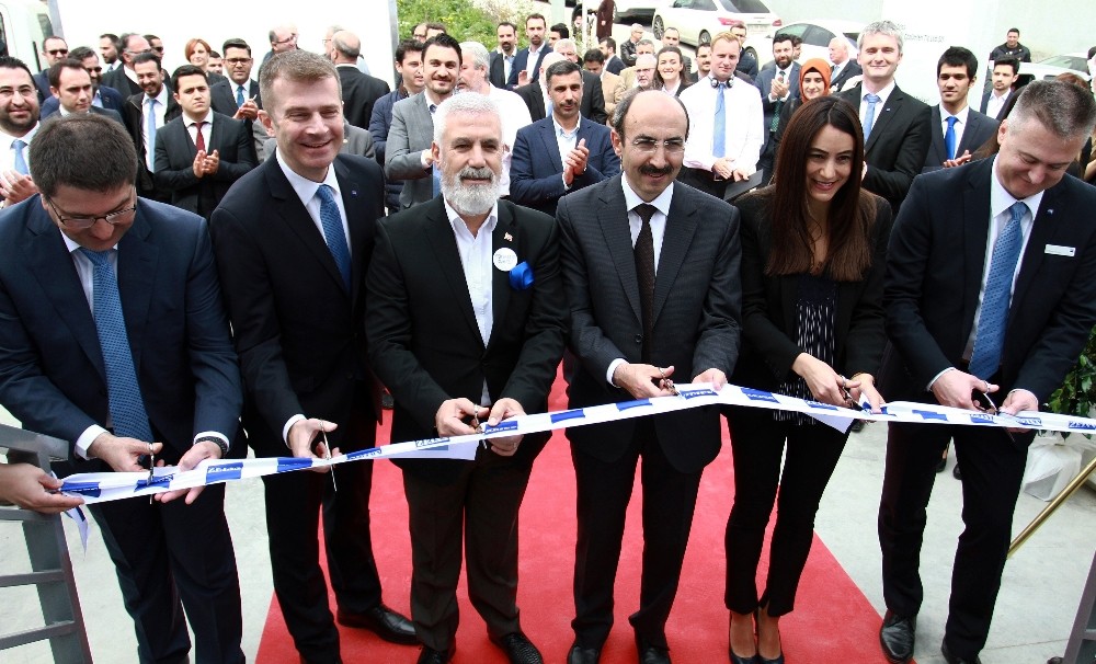 Teknoloji Devi Zeıss Türkiyedeki Yatırımını Hizmete Açtı