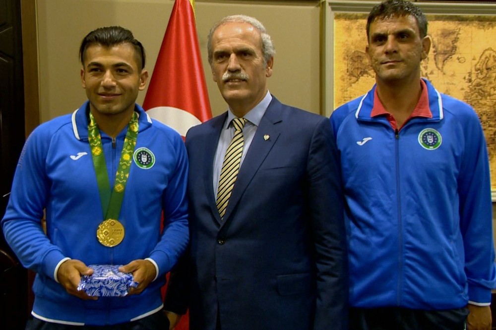 Başkan Altepeden Haylaza Tebrik