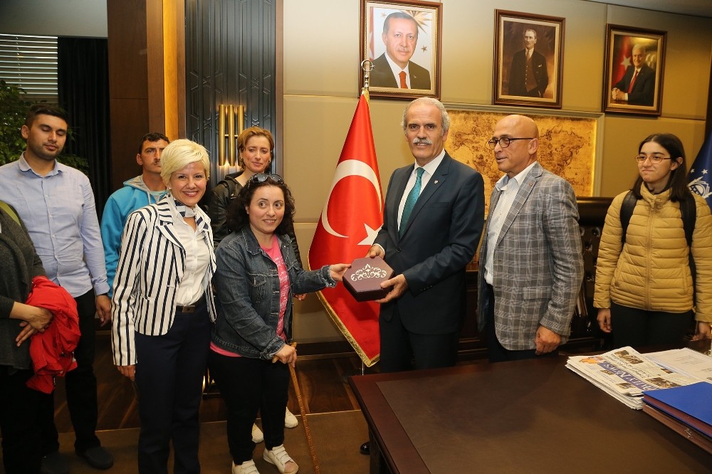 Beyazaydan Teşekkür Ziyareti